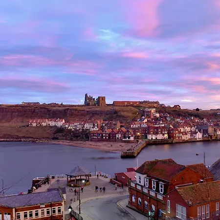 Harlie House * Whitby
